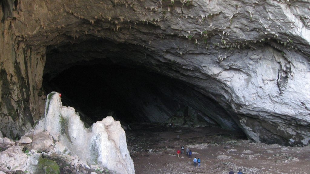 Кокаин пещера
